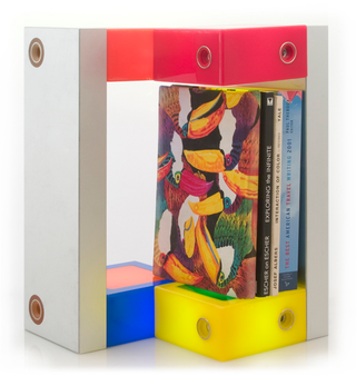 Illustration for article titled TwistTogether Shelves Can Actually Twist Together